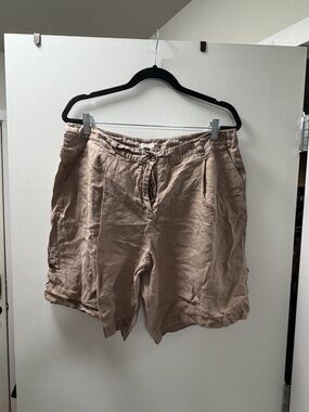 Eileen Fisher Linen Relaxed Shorts in Taupe